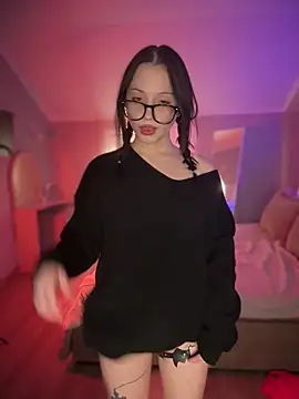 YourLittleDevil online show from 03-20-26, 05:23