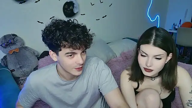 Alice18James online show from 10-17-25, 06:32