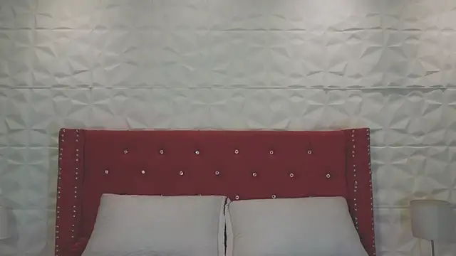 Lucy n pink online show from 10-17-25, 03:36