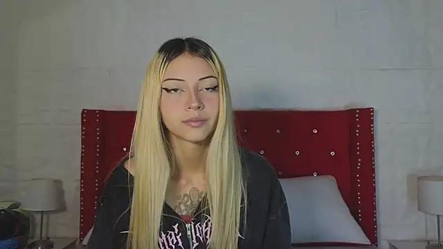 Lucy n pink online show from 11-07-25, 04:29