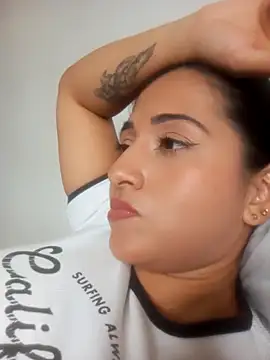 Snapshot of Alisson_Morgann chatting on 10-30-25, 05:24 Alisson Morgann online show from 10-30-25, 05:24