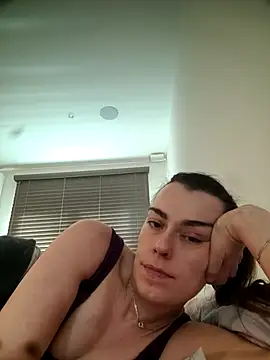 Carolinemiam online show from 03-05-26, 11:50