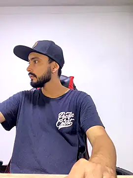 cristopher wallacee online show from 10-07-25, 10:18