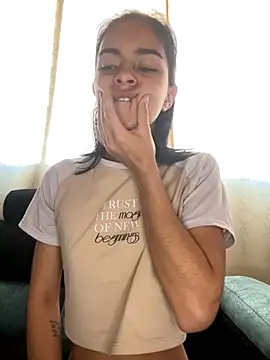 Snapshot of blinkiii_ chatting on 09-26-25, 02:21 blinkiii online show from 09-26-25, 02:21