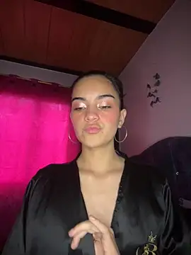 Snapshot of blinkiii_ chatting on 10-23-25, 10:19 blinkiii online show from 10-23-25, 10:19