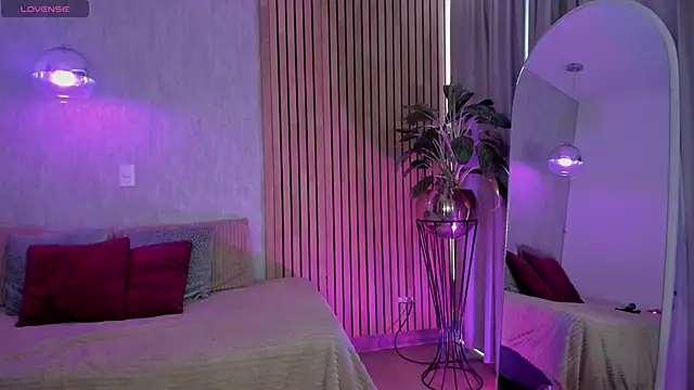 emma       online show from 02-26-26, 08:52