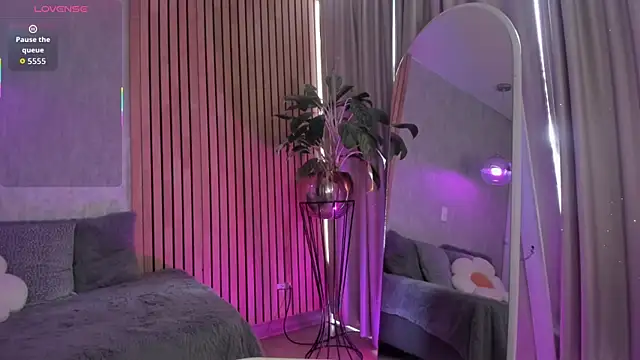 emma       online show from 03-04-26, 08:26