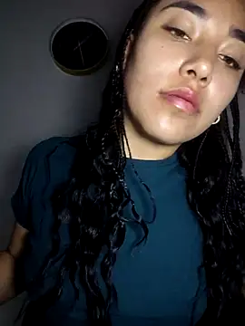 AmberGold- online show from 11-19-25, 08:47