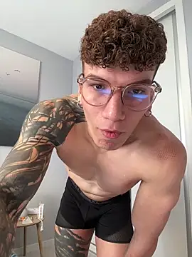 Snapshot of estebandi_do chatting on 02-27-26, 10:59 estebandi do online show from 02-27-26, 10:59