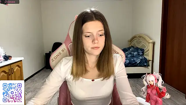 VibeQueenLucy online show from 09-23-25, 03:37