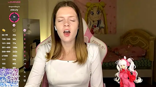 VibeQueenLucy online show from 10-21-25, 02:07