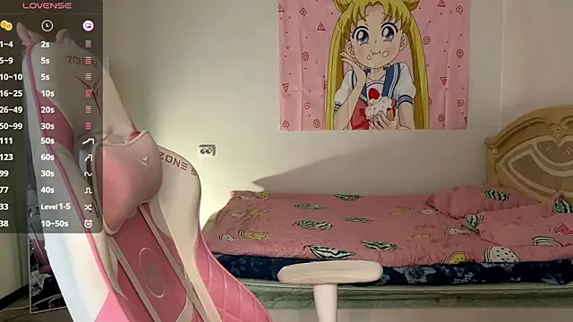 VibeQueenLucy online show from 11-19-25, 10:37