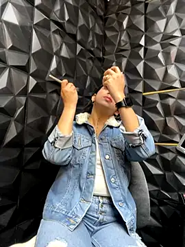 lil charme online show from 09-17-25, 08:10