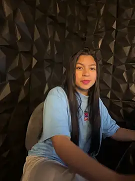 lil charme online show from 10-27-25, 04:33