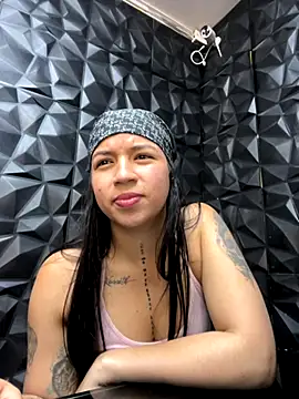 lil charme online show from 10-31-25, 09:05