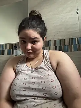 Snapshot of PortuPAWG chatting on 05-27-26, 10:07 PortuPAWG online show from 05-27-26, 10:07
