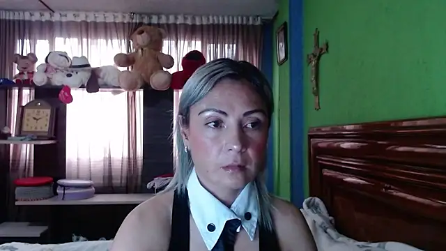  Charlize theron  online show from 10-07-25, 08:17