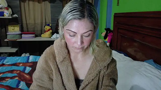  Charlize theron  online show from 02-06-26, 10:51