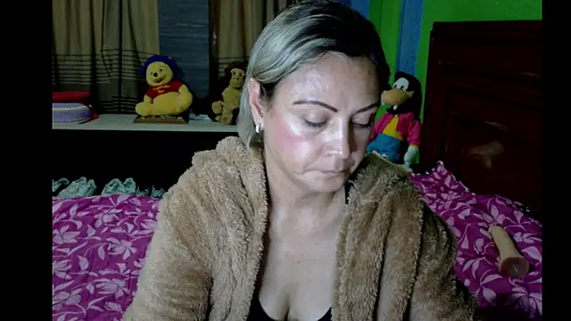  Charlize theron  online show from 04-21-26, 02:51