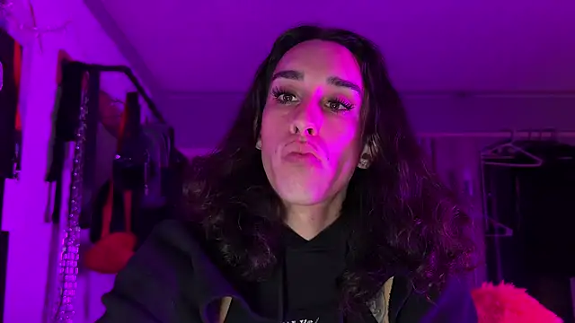 xoFrankie online show from 11-04-25, 02:10