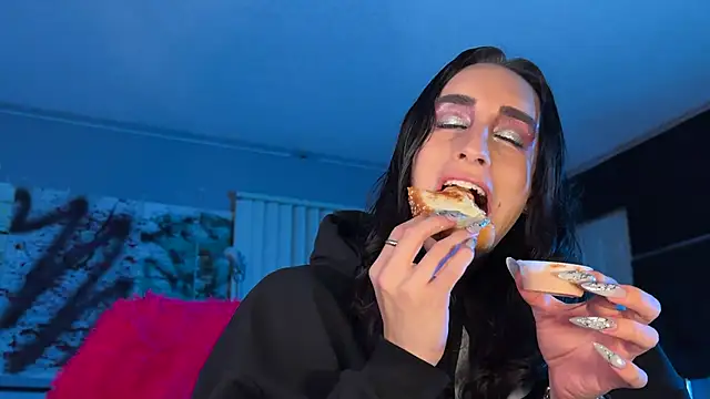 xoFrankie online show from 04-04-26, 08:01