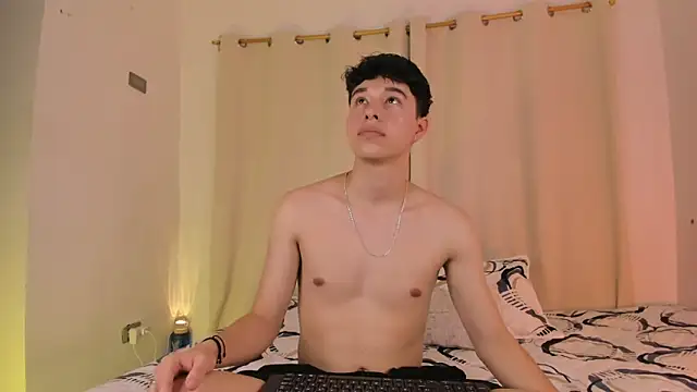 Snapshot of mrhot_night chatting on 09-12-25, 11:04 mrhot night online show from 09-12-25, 11:04