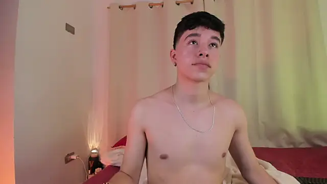 Snapshot of mrhot_night chatting on 09-26-25, 11:09 mrhot night online show from 09-26-25, 11:09