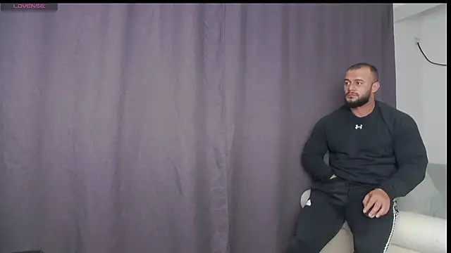 Snapshot of RickyMiami1 chatting on 10-15-25, 06:19 RickyMiami1 online show from 10-15-25, 06:19