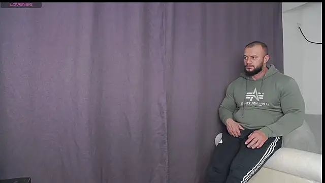 Snapshot of RickyMiami1 chatting on 10-16-25, 06:31 RickyMiami1 online show from 10-16-25, 06:31