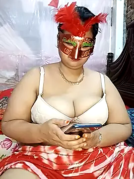 Tanisha-Chy online show from 10-31-25, 05:36