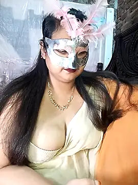 Tanisha-Chy online show from 11-18-25, 06:01