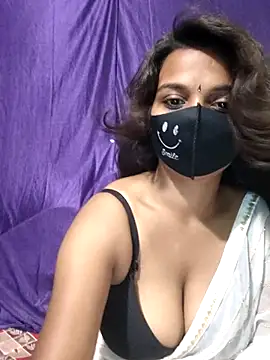 cutie pei002 online show from 10-31-25, 03:07