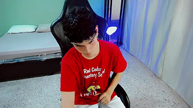 dilan hott  online show from 09-11-25, 08:31