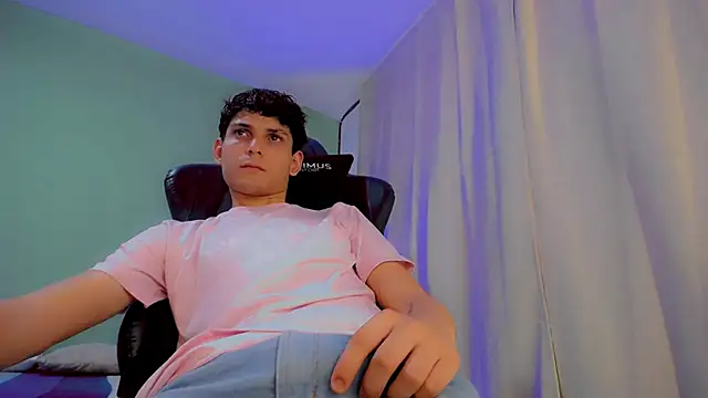 dilan hott  online show from 09-13-25, 08:41