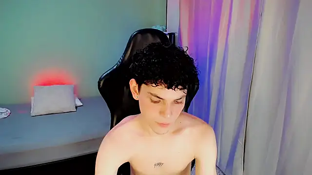 dilan hott  online show from 09-16-25, 08:32