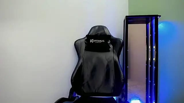 dilan hott  online show from 12-01-25, 07:41