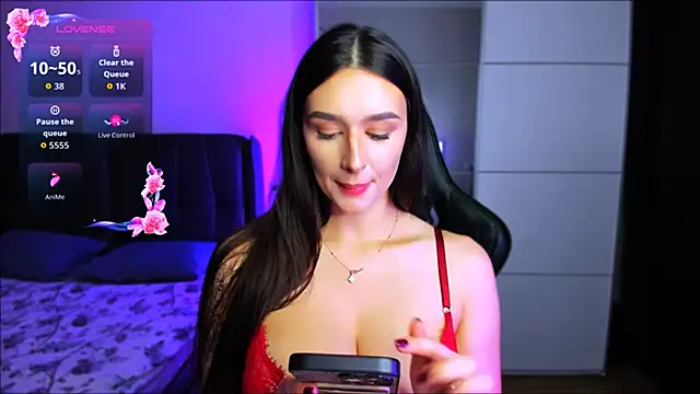 Veronica Larsson online show from 11-14-25, 08:07