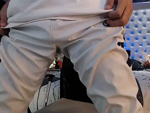 JhosuaCollins  online show from 10-15-25, 02:39