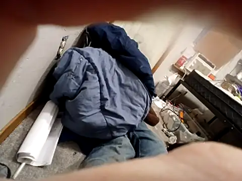 Hurri21 online show from 12-21-25, 05:58