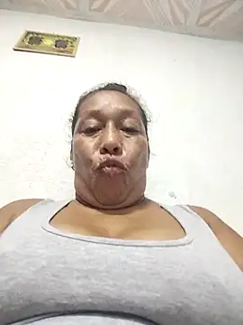 Snapshot of Naomi-Mature chatting on 04-24-26, 11:56 Naomi-Mature online show from 04-24-26, 11:56