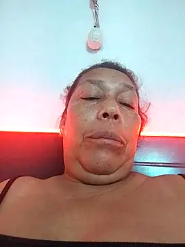 Snapshot of Naomi-Mature chatting on 05-04-26, 03:35 Naomi-Mature online show from 05-04-26, 03:35