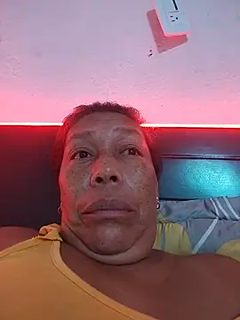 Snapshot of Naomi-Mature chatting on 06-08-26, 10:04 Naomi-Mature online show from 06-08-26, 10:04