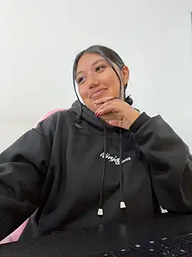 SharaRous online show from 02-17-26, 03:19