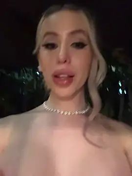 Sweet Soffi online show from 10-31-25, 07:53