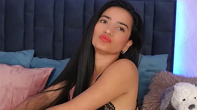 Snapshot of EmilyPrincy chatting on 10-06-25, 11:40 EmilyPrincy online show from 10-06-25, 11:40