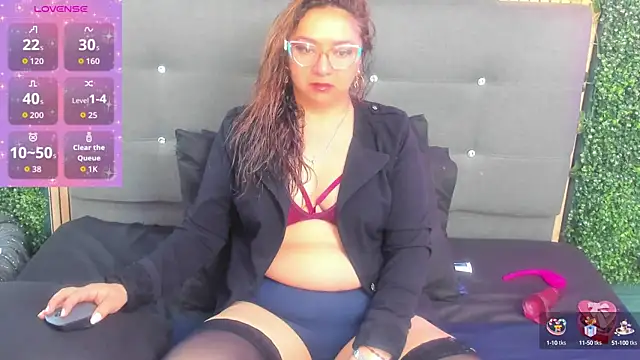 Snapshot of leyla_smithh chatting on 09-11-25, 12:16 leyla smithh online show from 09-11-25, 12:16