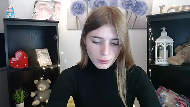 JuiceLips   online show from 10-10-25, 11:31