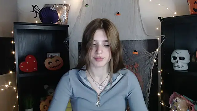 JuiceLips   online show from 11-03-25, 05:03