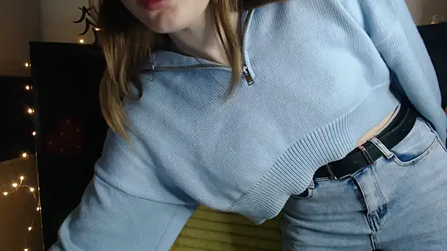 JuiceLips   online show from 11-10-25, 05:12