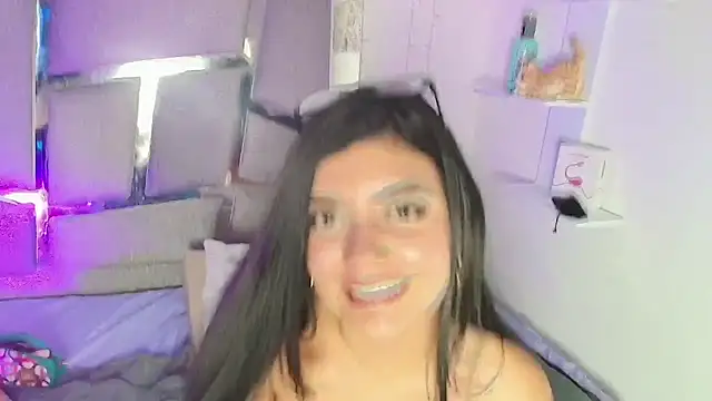 jennifer Scot online show from 10-25-25, 04:46